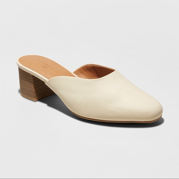 Universal Thread Shoes - Universal Thread Bone Nude Block Heel Mules NWT